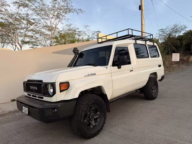 TOYOTA LAND CRUISER SAFARI - Imagen 15