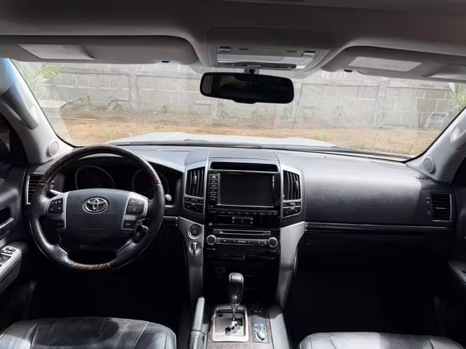 TOYOTA LAND CRUISER VX