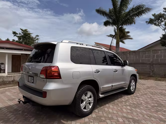 TOYOTA LAND CRUISER VX
