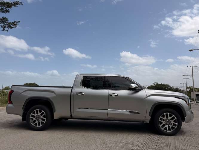 TOYOTA TUNDRA EDICIÓN 1794 