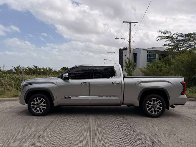 TOYOTA TUNDRA EDICIÓN 1794 