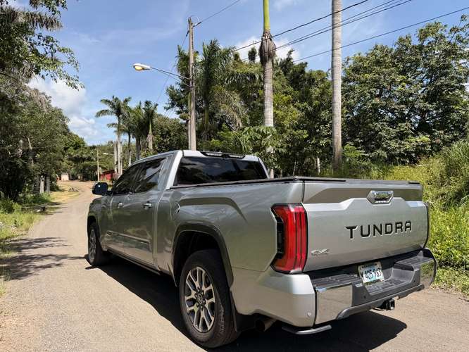 TOYOTA TUNDRA EDICIÓN 1794 