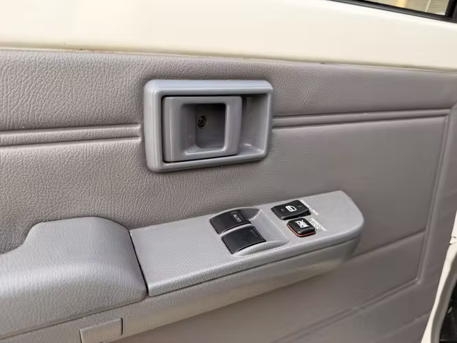 TOYOTA LAND CRUISER SAFARI - Imagen 7