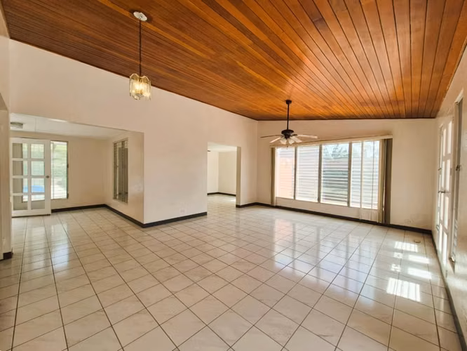 FP> Casa con Piscina en Venta – Montefresco, Carretera Sur