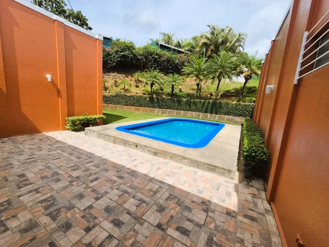 FP> Casa con Piscina en Venta – Montefresco, Carretera Sur