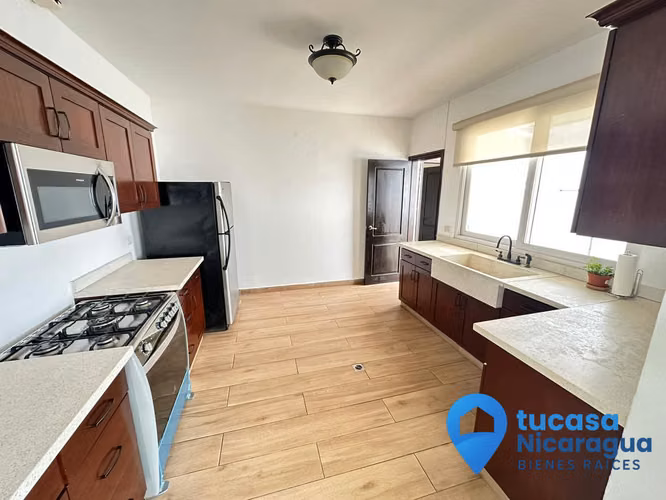 Rento Casa de una planta amueblada o sin muebles