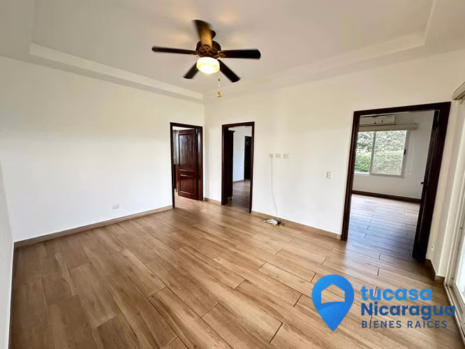Rento Casa de una planta amueblada o sin muebles