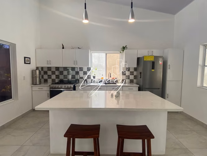 AG-Se vende casa de playa en San Juan Del Sur