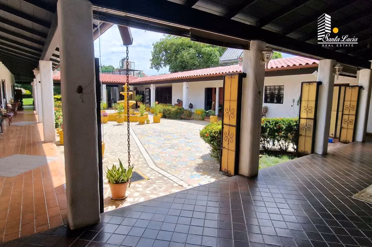 ¡¡Fabulosa y Amplia Casa en Venta en Bolonia!! - DC