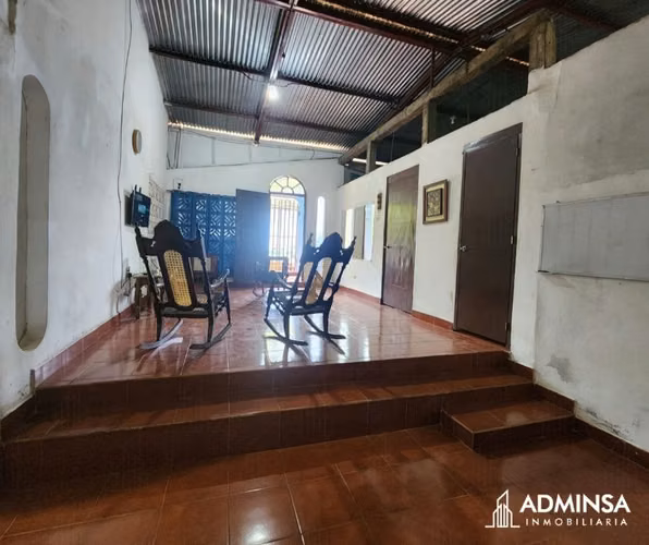 ¡Excelente oportunidad en Nindirí! Casa con amplio terreno y gran potencial