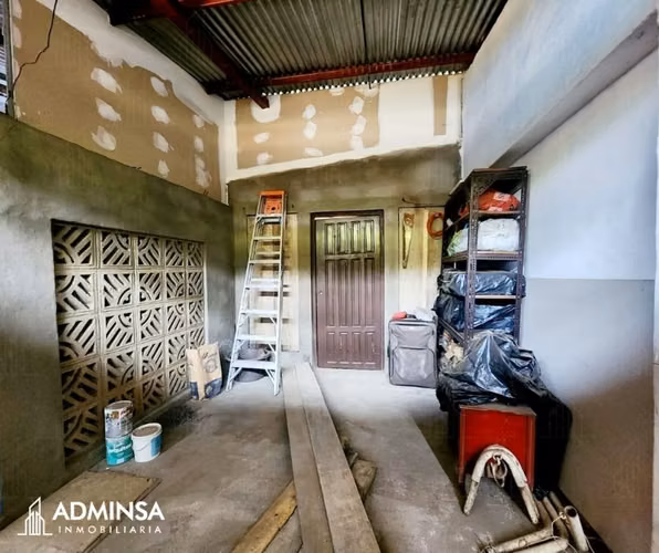 ¡Excelente oportunidad en Nindirí! Casa con amplio terreno y gran potencial