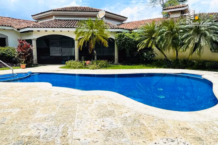 Preciosa Casa en Zona de Veracruz  - DC