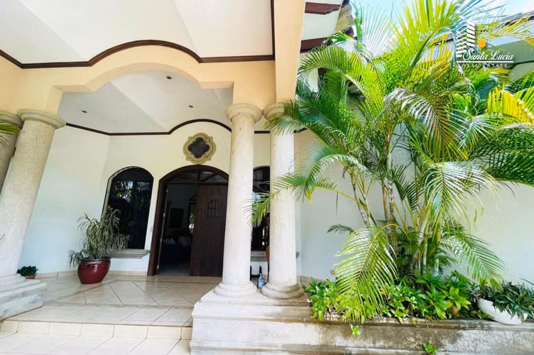 Preciosa Casa en Zona de Veracruz  - DC
