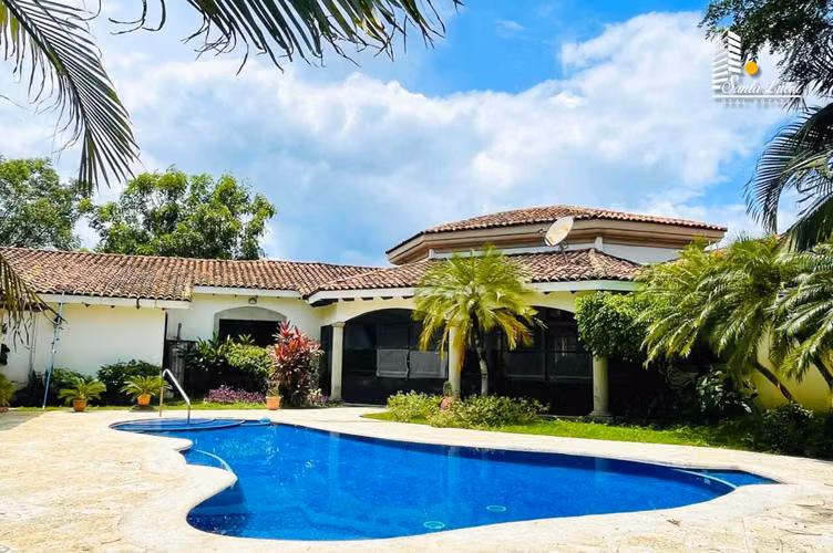 Preciosa Casa en Zona de Veracruz  - DC