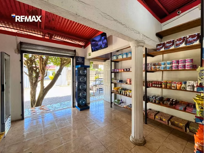 Casa con Local Comercial en Masatepe