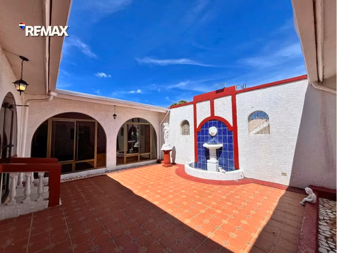 Propiedad Exclusiva con Potencial Hotelero, Granada