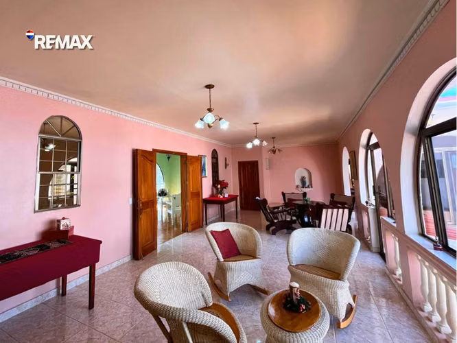 Propiedad Exclusiva con Potencial Hotelero, Granada