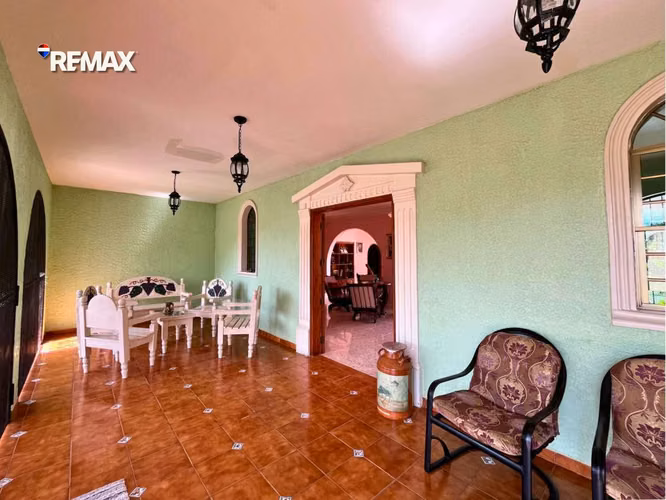 Propiedad Exclusiva con Potencial Hotelero, Granada