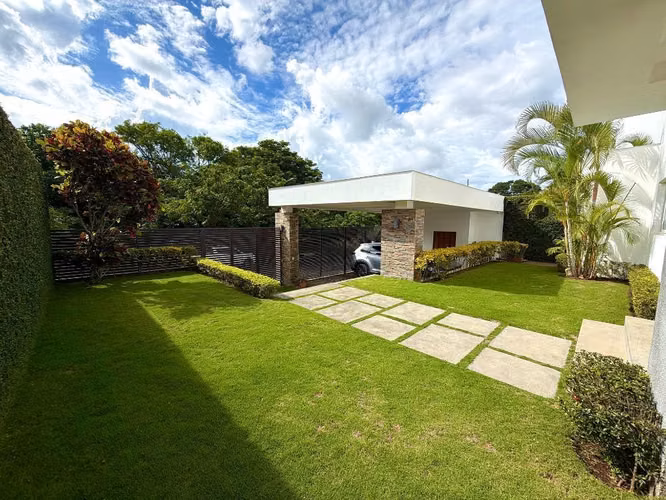 VILLA FONTANA SUR / U$470,000