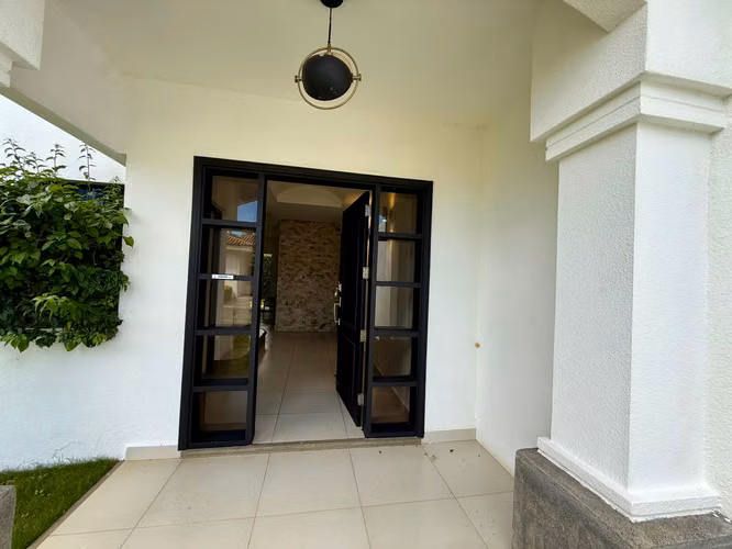 KC-Se vende casa en la tercera entrada a las colinas
