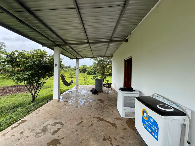 Hermosa Casa Nueva Cerca de Playas Maderas y Marsella