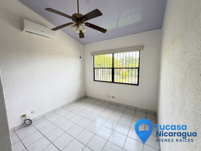 Santo Domingo Casa rento en condominio