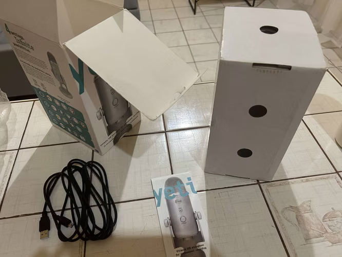 Blue Yeti - Micrófono USB para juegos, transmisión, podcast, YouTube, Discord, PC, sonido de estudio, Plug & Play, color plateado - Imagen 10
