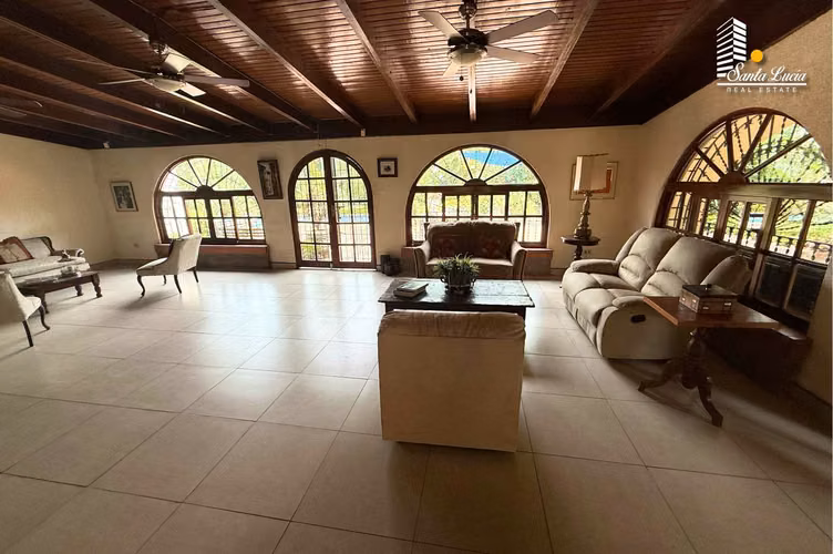 Amplia Casa con Piscina en Santo Domingo ! - LL - Imagen 12