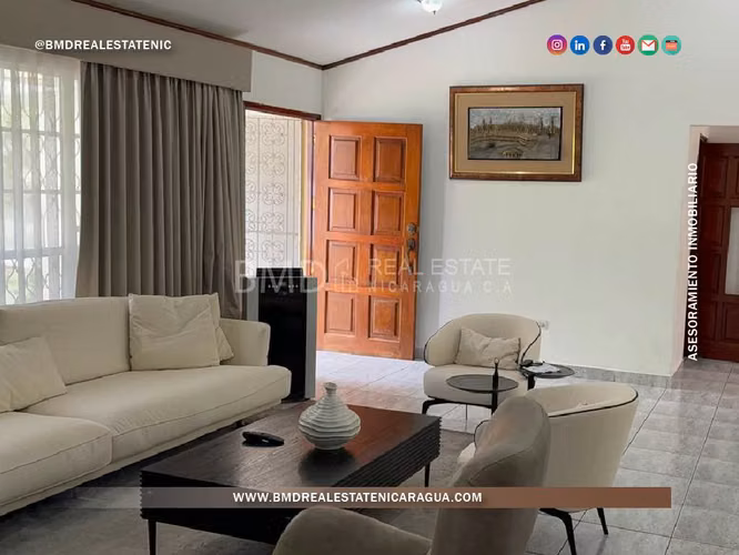 Se vende cómoda casa en la calle principal de Las Cumbres en Villa Fontana NG