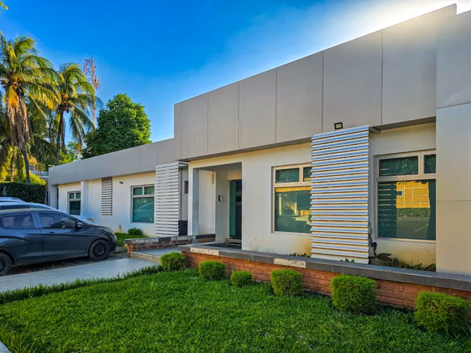 Propiedad corporativa/esquina premium en Los Robles – Managua | US$ 600,000