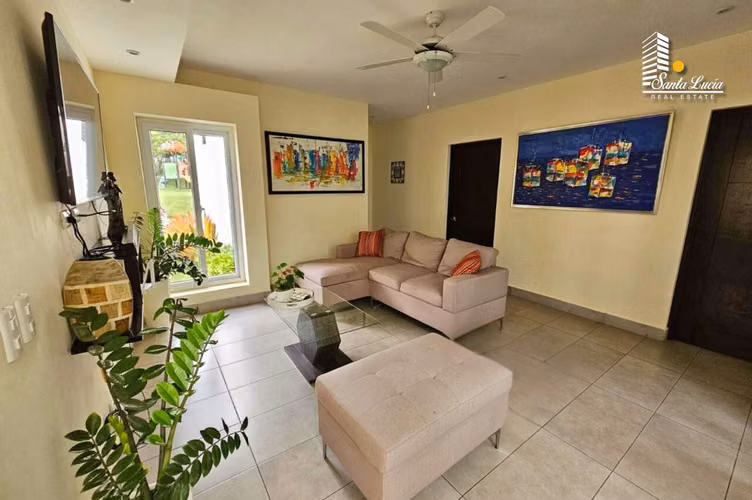 Casa Moderna en Condominio de Santo Domingo - LL
