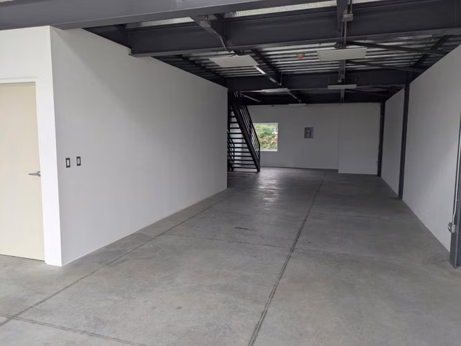 NO-Rento ofibodega en Pista Suburbana - Imagen 2