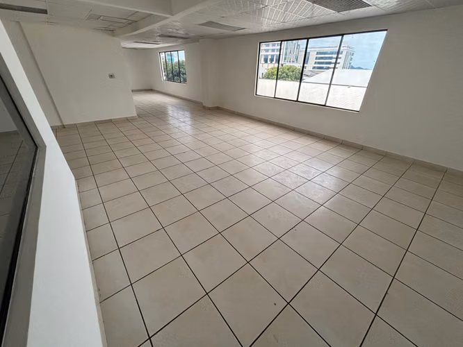 Alquiler de local para oficinas varias en Villa Fontana - Imagen 9