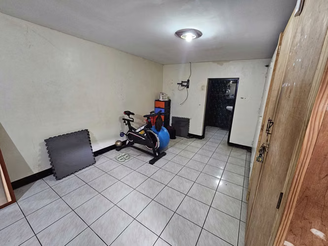  Casa amplia con potencial comercial, Managua - AM