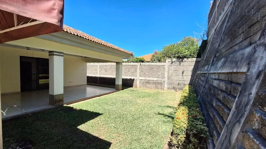 Vendo casa en Santo Domingo - Imagen 5