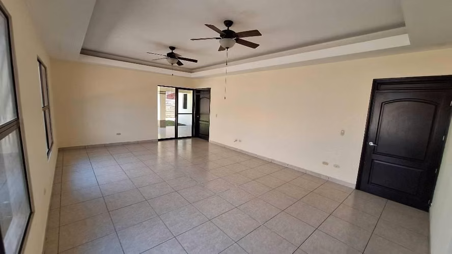 Vendo casa en Santo Domingo - Imagen 2