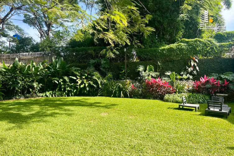 Preciosa Casa en Excelente Zona de Carretera Sur - AC