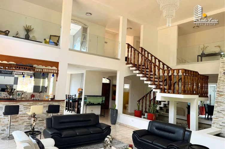 Venta de Hermosa Casa en Santo Domingo - AC