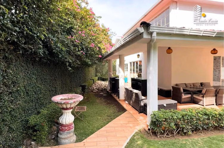 Venta de Hermosa Casa en Santo Domingo - AC