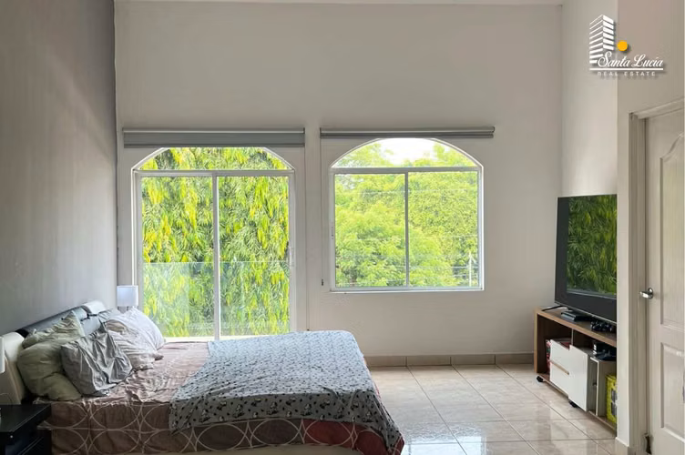 Venta de Hermosa Casa en Santo Domingo - AC