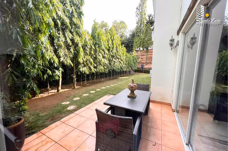 Venta de Hermosa Casa en Santo Domingo - AC