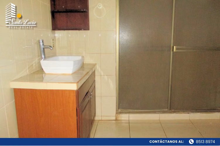 Venta de Casa Dentro de Residencial En Carretera Masaya - AC - Imagen 6