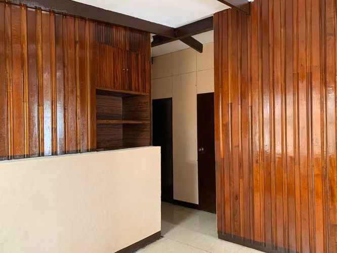 LOS ROBLES / U$120,000