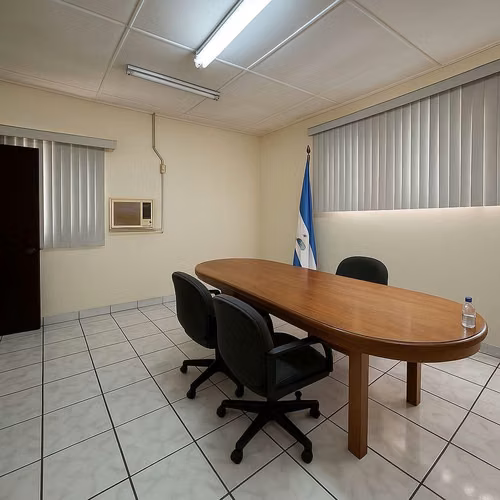 CALLE PRINCIPAL, CERCA A PLAZA INTER / U$125,000