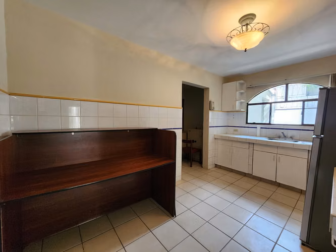 FH-Casa en Venta en Residencial Notredame(VENDIDO)
