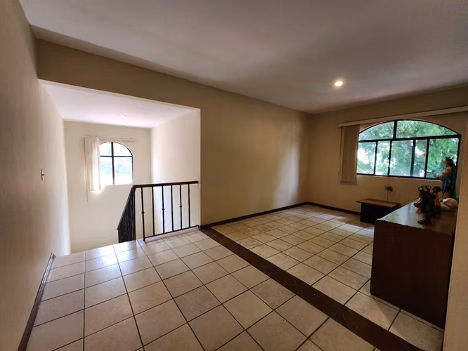 FH-Casa en Venta en Residencial Notredame(VENDIDO)