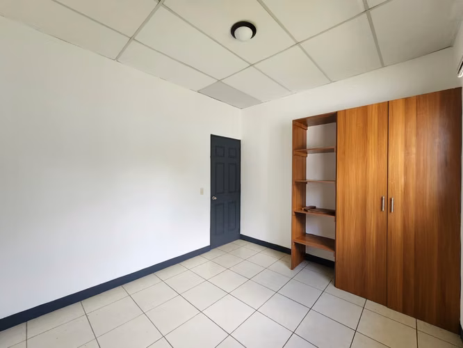 FH-Casa en Venta – Residencial Versalles, Km 13 Carretera a Masaya