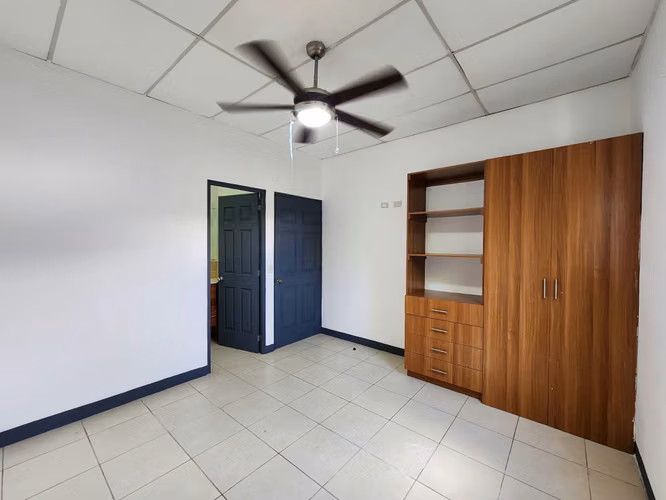FH-Casa en Venta – Residencial Versalles, Km 13 Carretera a Masaya