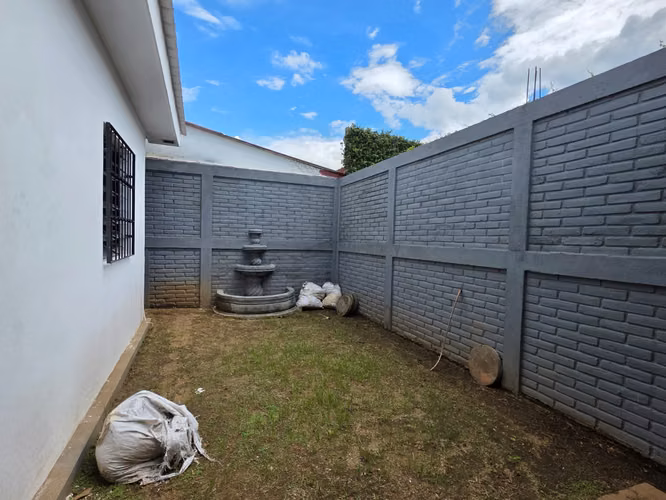 FH-Se Vende Casa en Altos de Nejapa