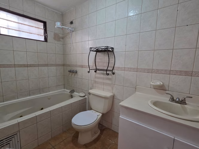 FH-Se Vende Casa en Altos de Nejapa